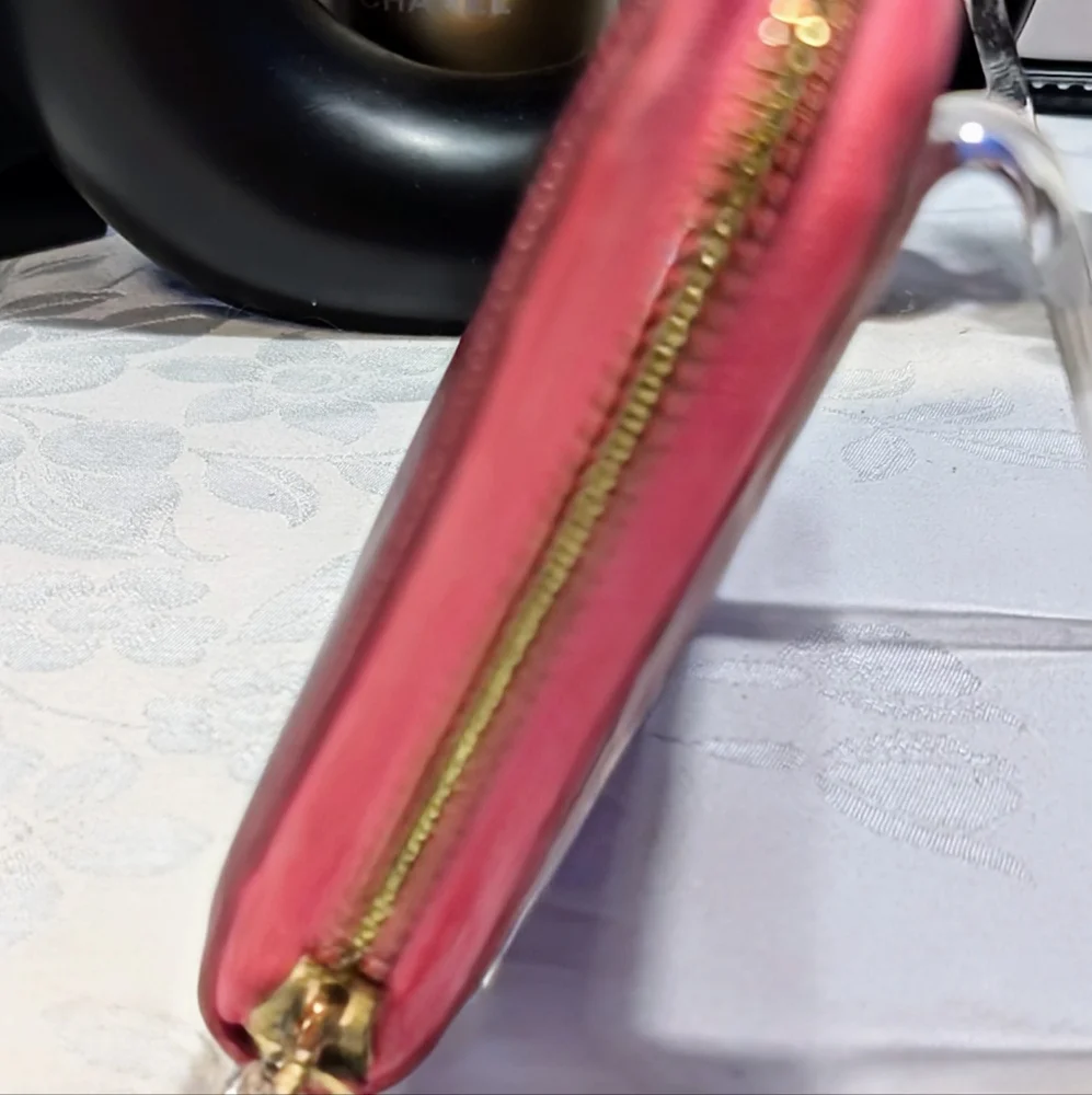 Fendi Vitello Birkin Logo Zip Around Wallet - Rosa (Metallic Pink)